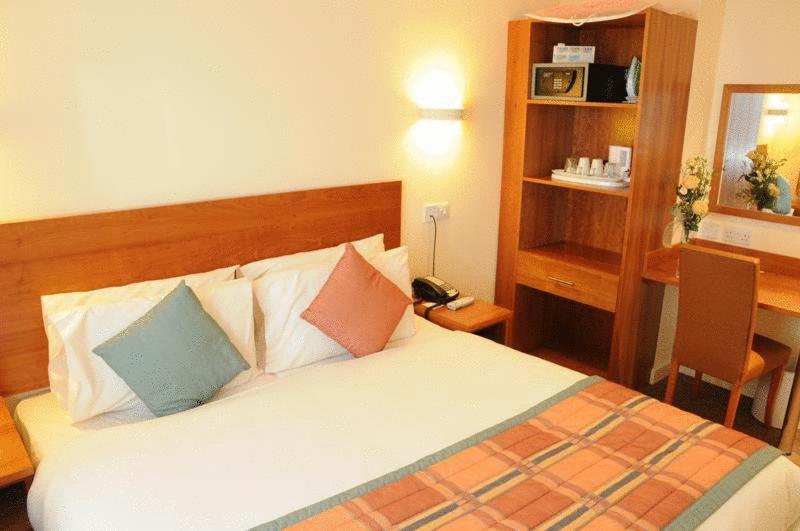 Sefton Express Hotel Ballasalla Номер фото